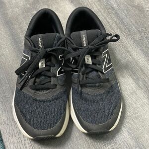 New Balance 711 V3 Navy Blue Black Sneakers Shoes Women’s Size 6.5